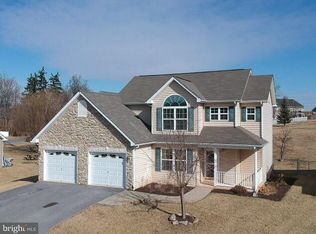 19 Toronado Dr, Martinsburg, WV 25403