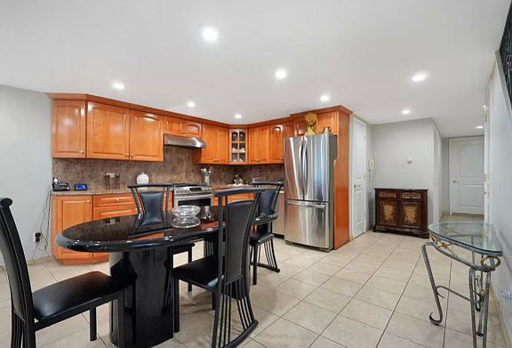 5th image of 1154 84th St #1