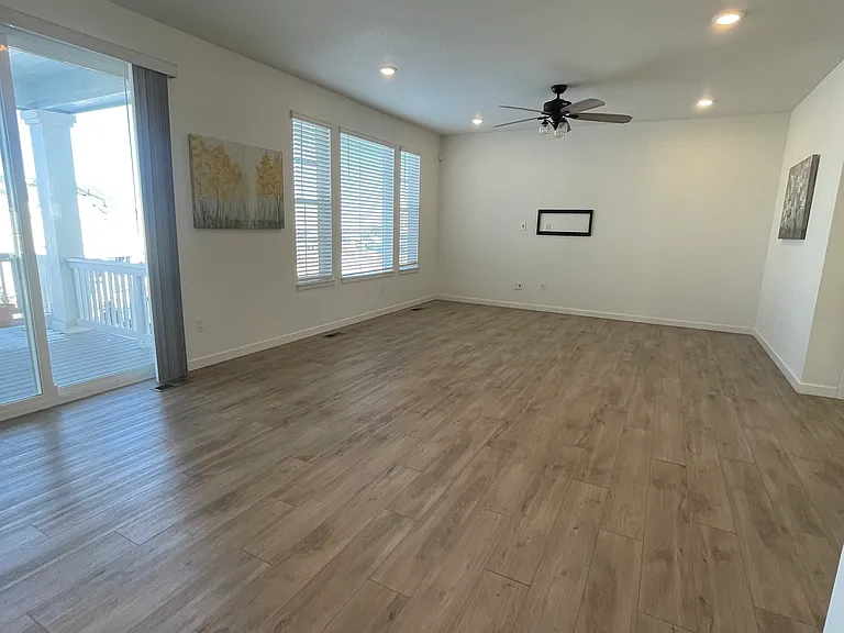 1159 E Hopkins Dr — Photo 6