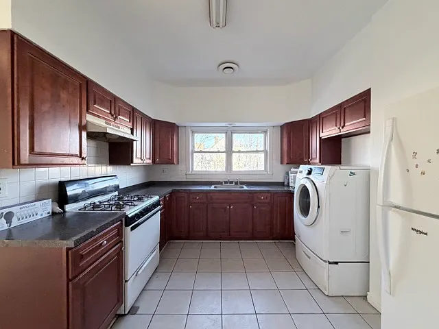57 Silver St #2