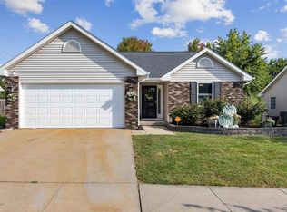 1718 Lakeside Dr, Iowa City, IA 52240