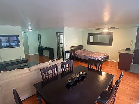 4th image of 155 E 38th St APT 7A