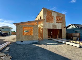 97 Gangnes Dr, Talent, OR 97540
