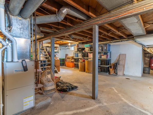 25955 F Ave, Grundy Center, IA 50627