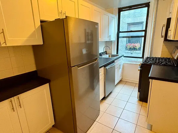271 Fort Washington Ave, New York, NY