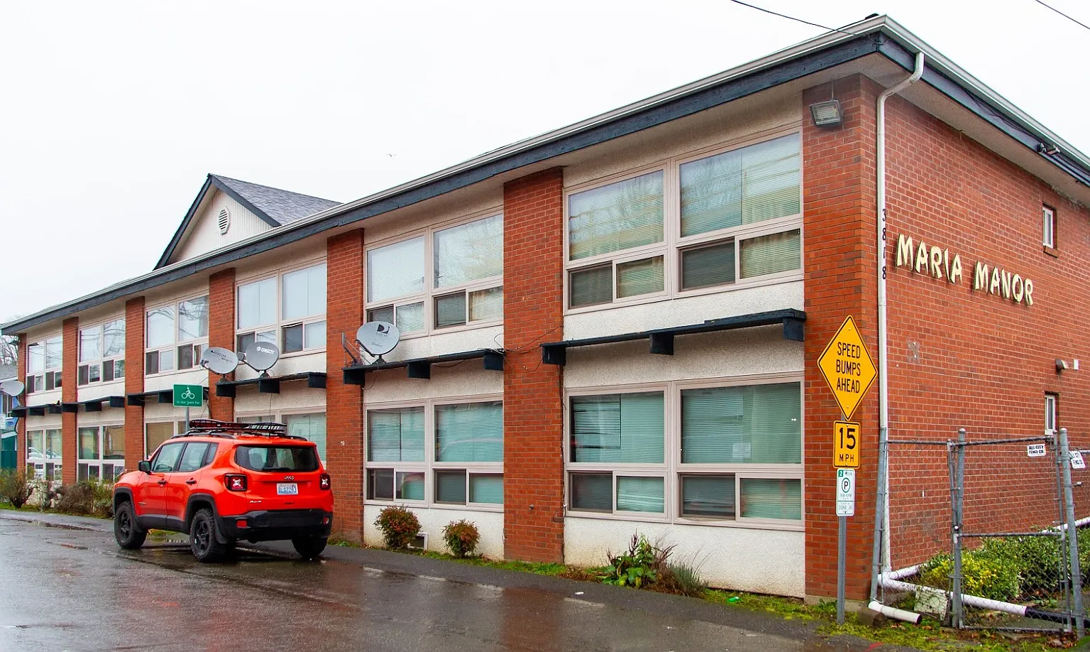 2 bed, 1000 sqft, $1,825 — Photo 3