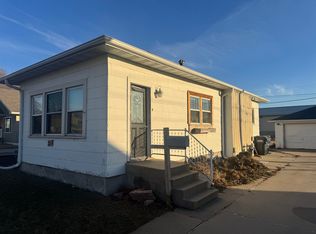 213 E 3rd St, Wayne, NE 68787