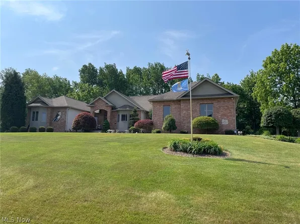 383 Old Country Ln, North Lima, OH 44452