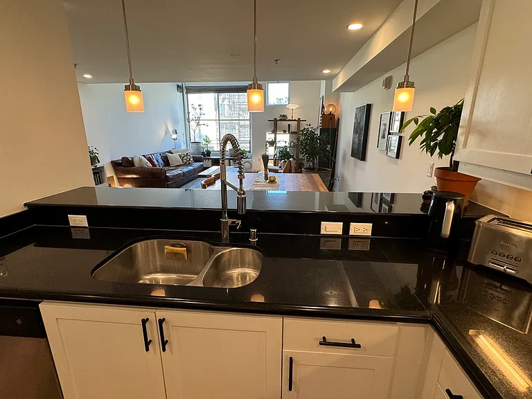 2412 Harrison St #203 — Photo 6