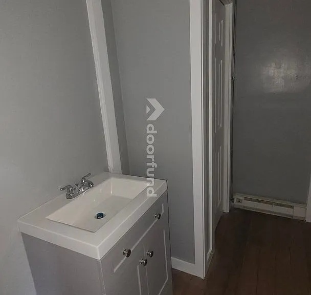 224 Main St #8 — Photo 10