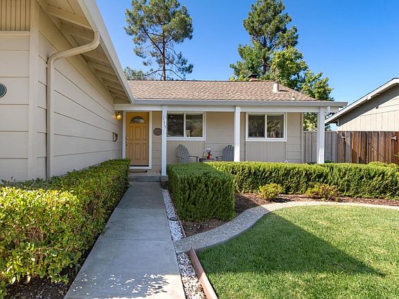 3rd image of 1575 Monteval Ln