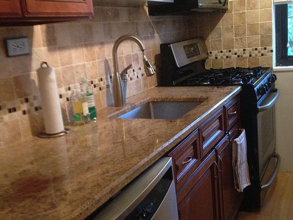 4th image of 91 Tulip Ave APT Hc4