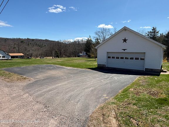 2nd image of 9 Hartman Hill Rd