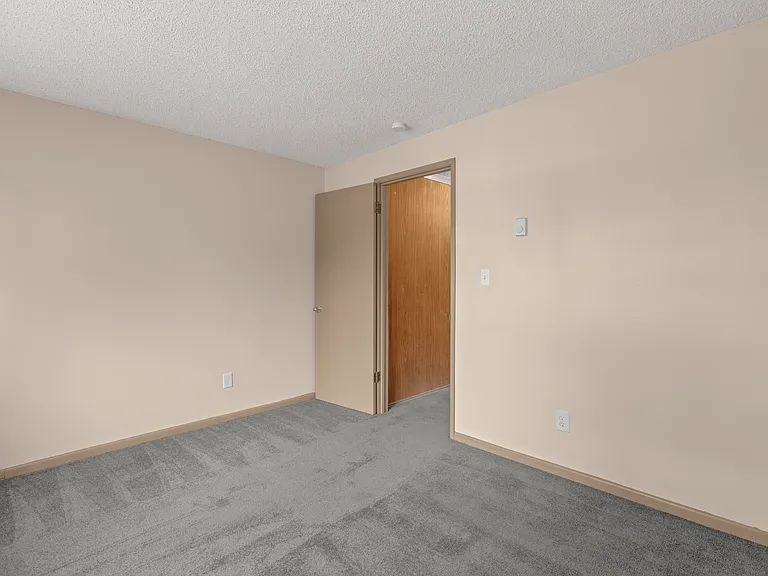 Riviera Apartments Northgate — Photo 15