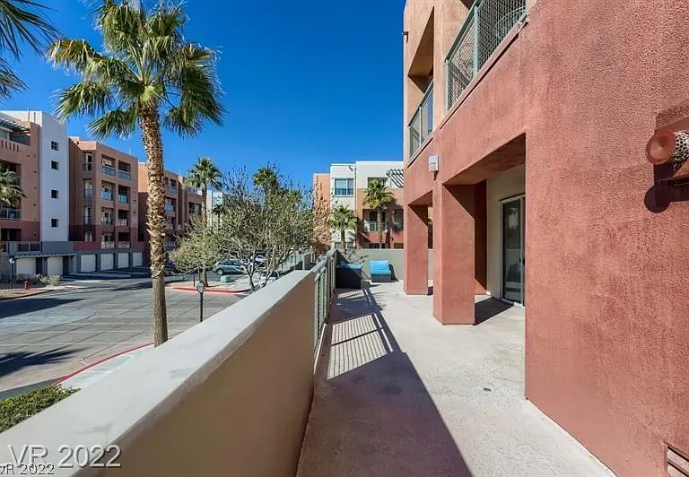 67 E Agate Ave #208 — Photo 20
