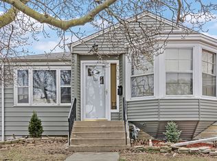 7013 43rd St, Stickney, IL 60402