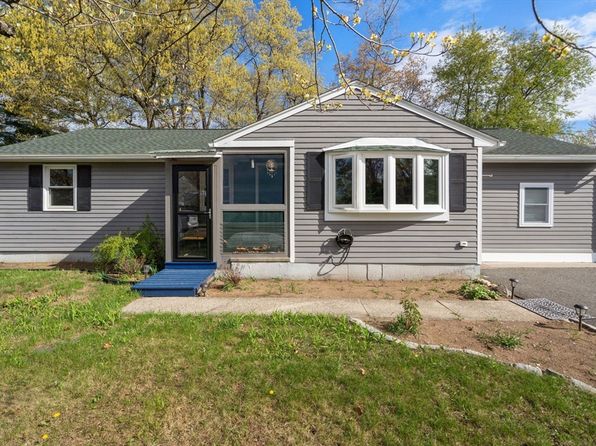 14 Melinda Ln, Easthampton, MA 01027