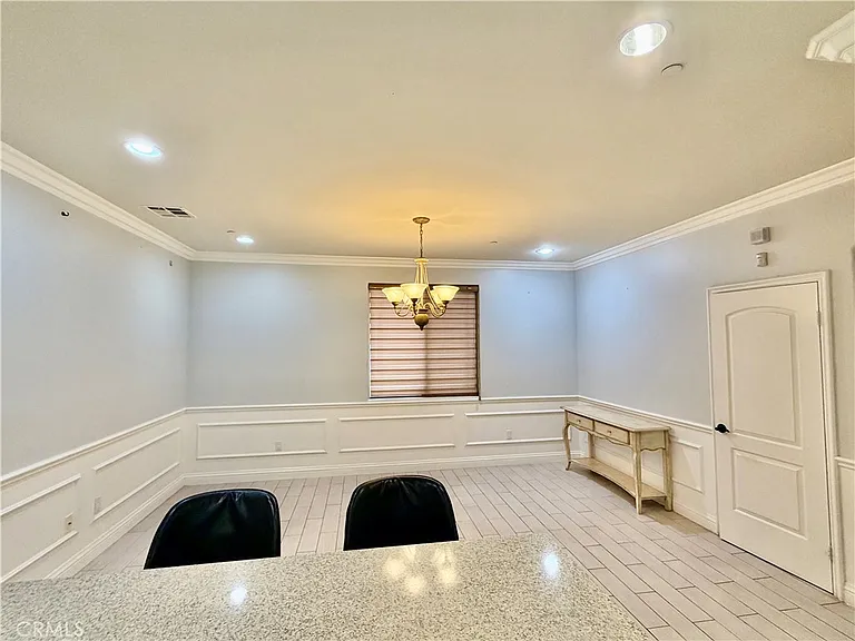 4431 Ellis Ln — Photo 6