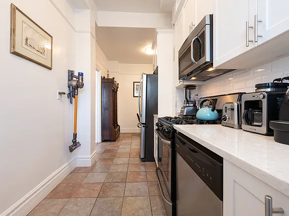 27 West 96th Street image 4 of 19