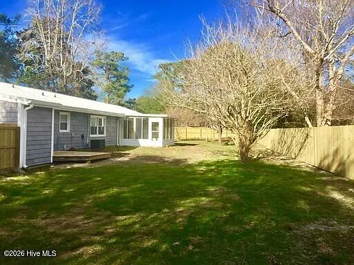 306 Sussex Ct — Photo 12