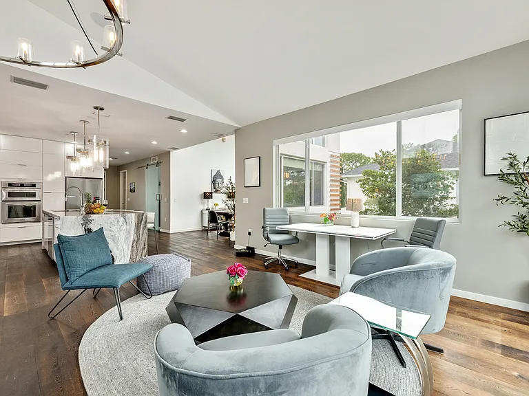 9100 San Martin Blvd NE — Photo 12