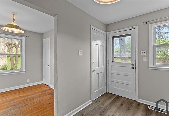 2nd image of 7557 Haywood Dr