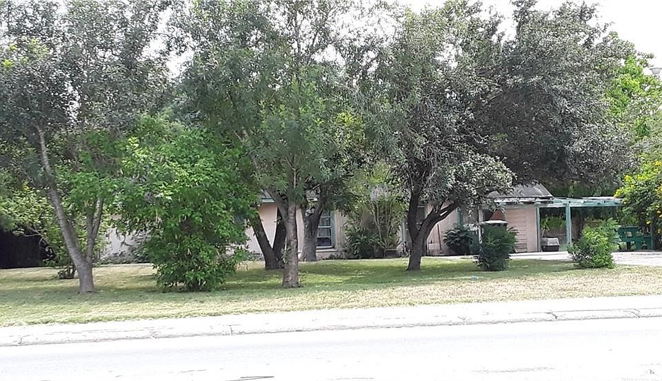 2nd image of 408 E Texano Dr