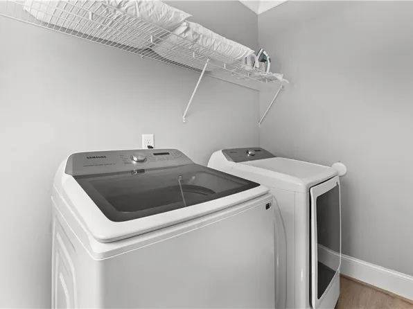 2921 Lee Rd, Snellville, GA 30039