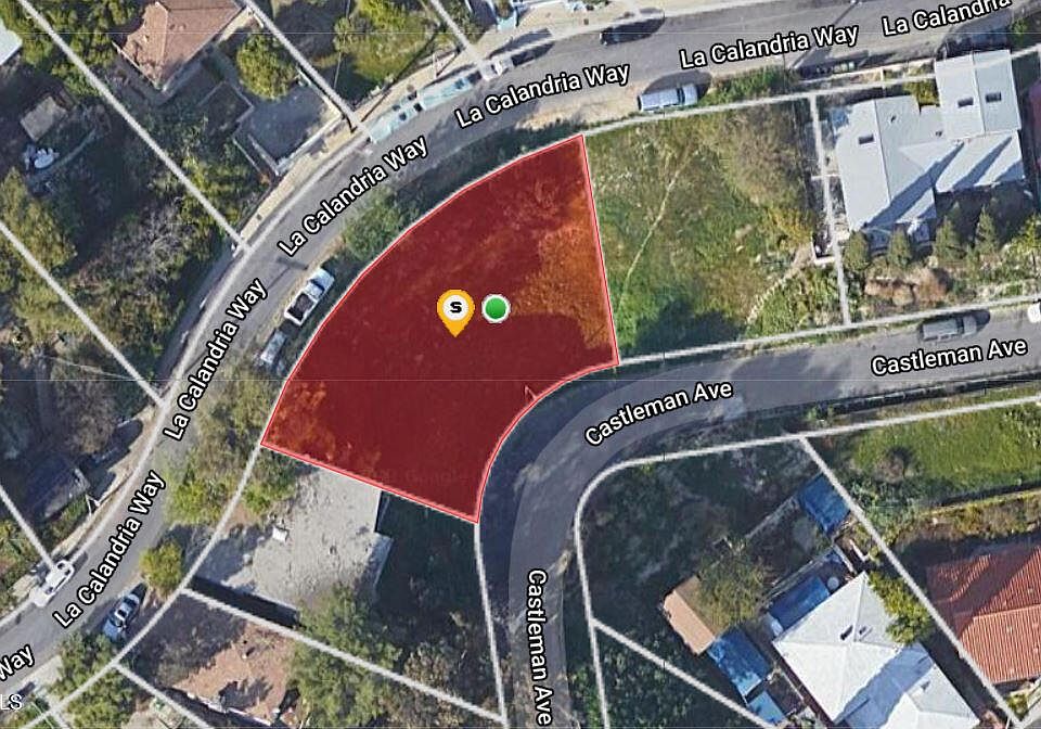 2nd image of 5040 La Calandria Way