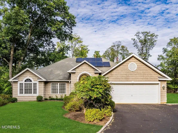 7 Grant Court, Tinton Falls, NJ 07724
