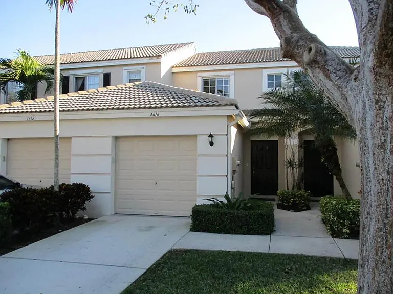 4616 Palmbrooke Cir — Photo 4