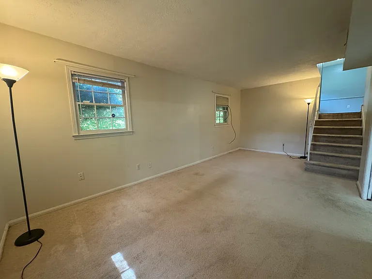 4423 Kings Point Dr — Photo 11