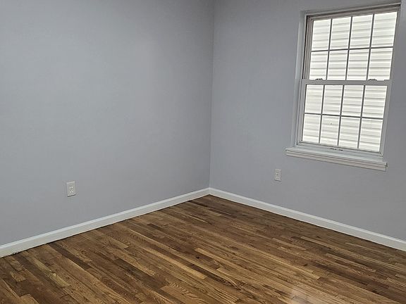 5th image of 12 Bergen Ave Floor 1
