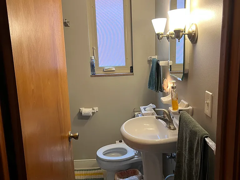1415 Broadview Ave #B — Photo 3