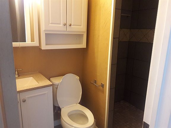 4th image of 107 Jewel Dr