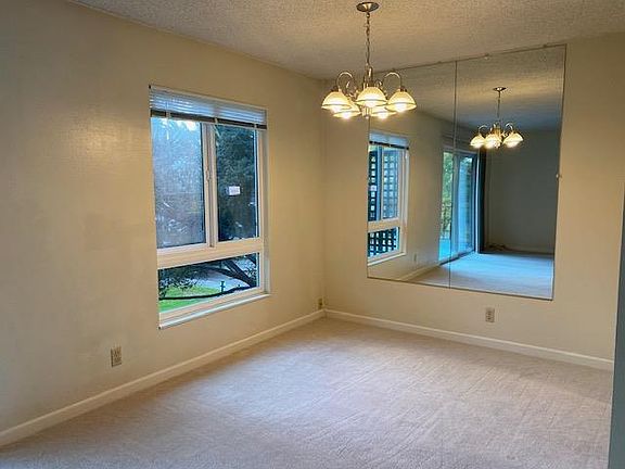 4th image of 820 N Delaware St APT 304