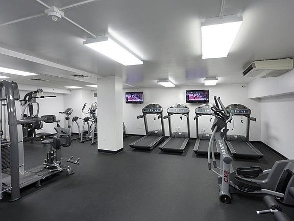 4th image of 137 E 34th St #11H
