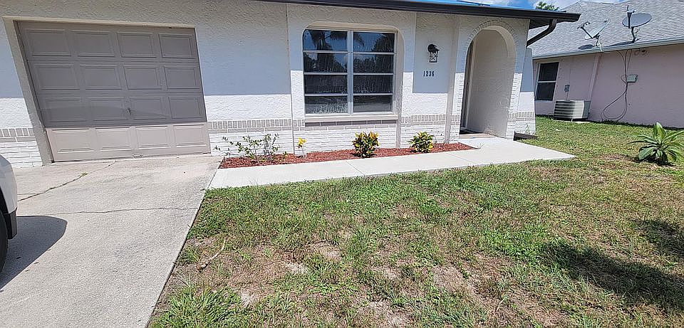 1st image of 1236 SE 24th Ave #1238