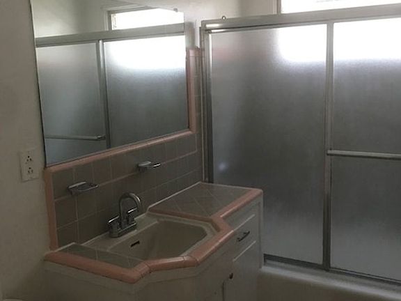 5th image of 10046 Culver Blvd