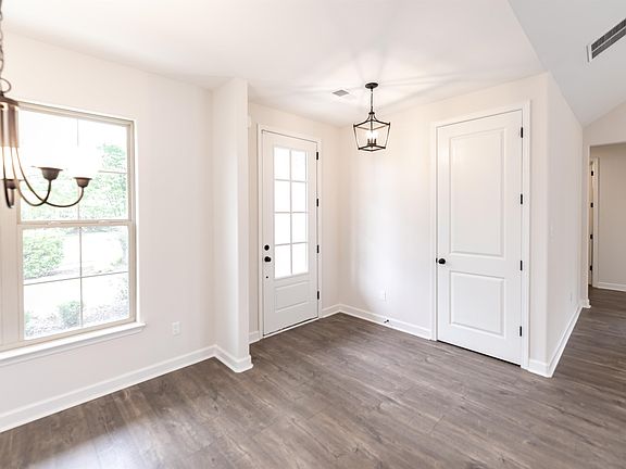 4th image of 3055 Sterlingshire Dr #14