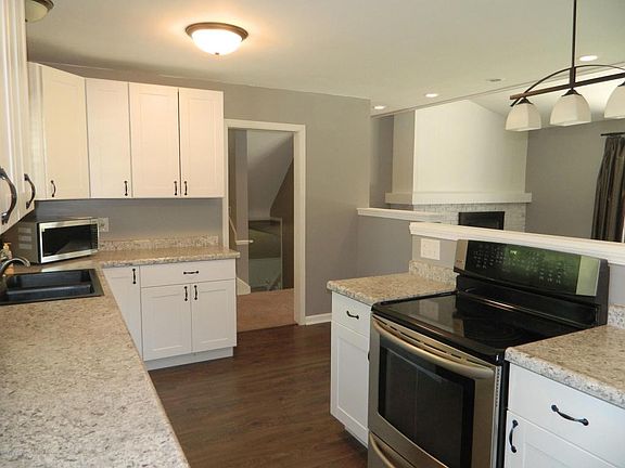 4th image of 2320 Kuerbitz Dr