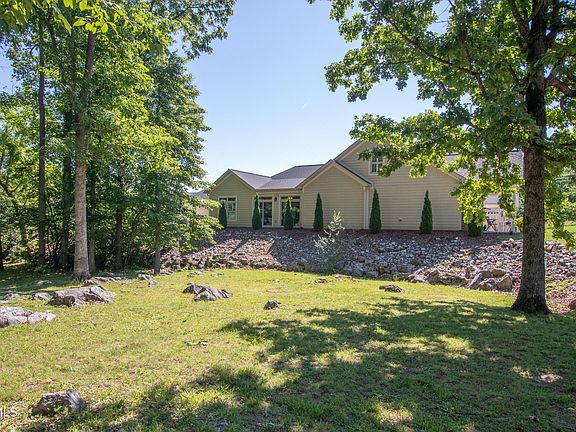 3rd image of 1484 Hatterdale Farm Rd