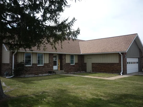 26065 Fawn River Rd, Sturgis, MI 49091