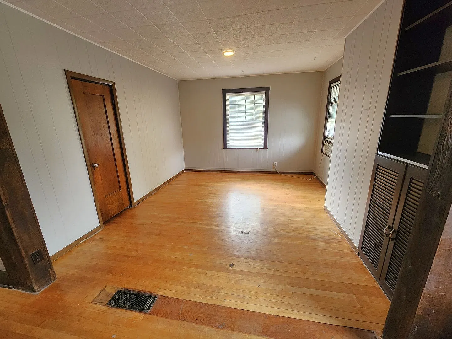 1500 SW Mulvane St. — Photo 2