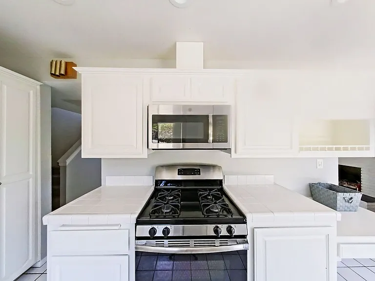 617 E Avenida San Juan — Photo 8