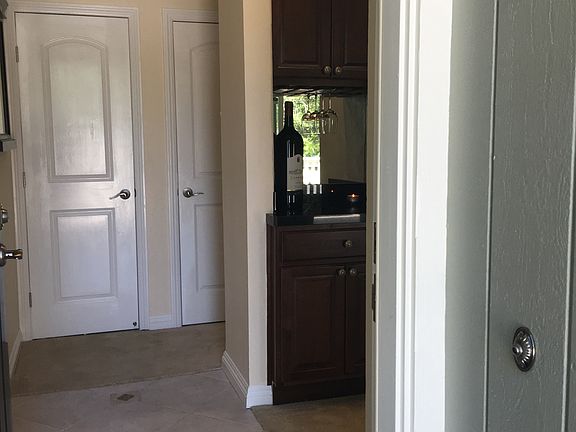 3rd image of 866 Apricot Ave APT D