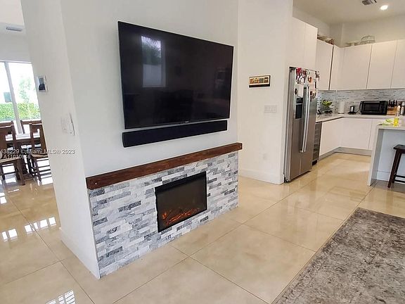 4th image of 9940 NW 74th Ter