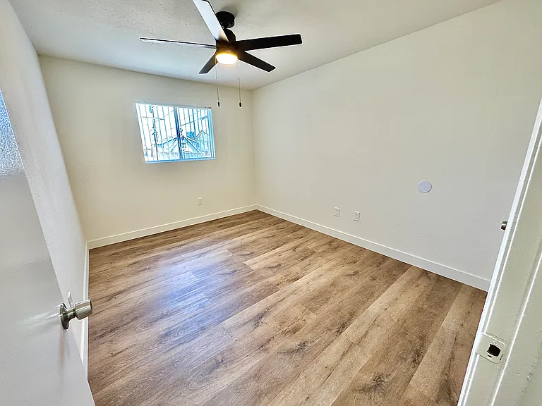 6714 Troost Ave #O — Photo 10