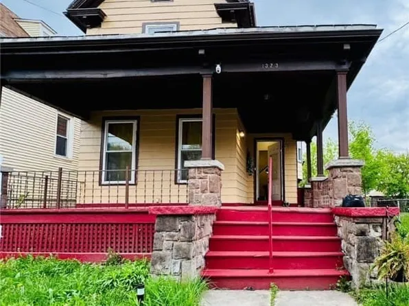 1323 Whitney Ave, Niagara Falls, NY 14301