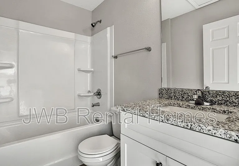 1362 Florida Ave — Photo 8